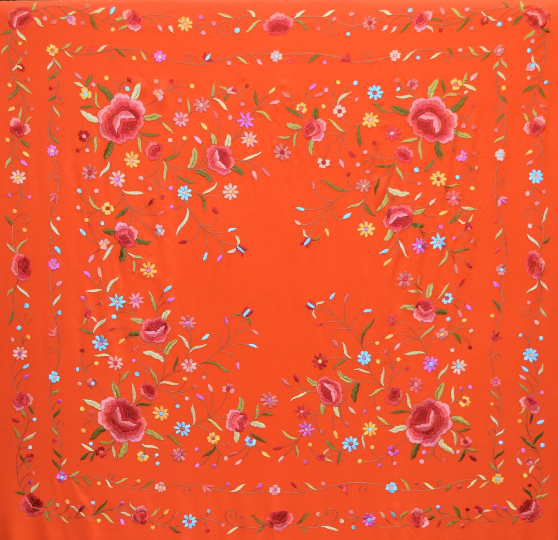 Mantones de Seda Bordados a Mano | 140cm | Juan Foronda