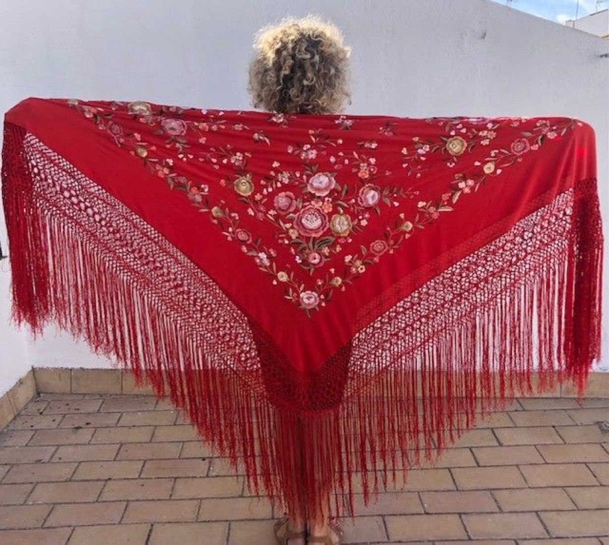 Mantón de Seda Bordado a Mano 145cm | Juan Forona