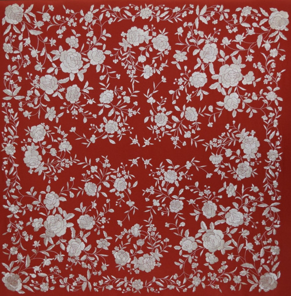 Mantón de Seda Bordado a Mano (140 cm) | Mantones de Lujo | Juan Foronda