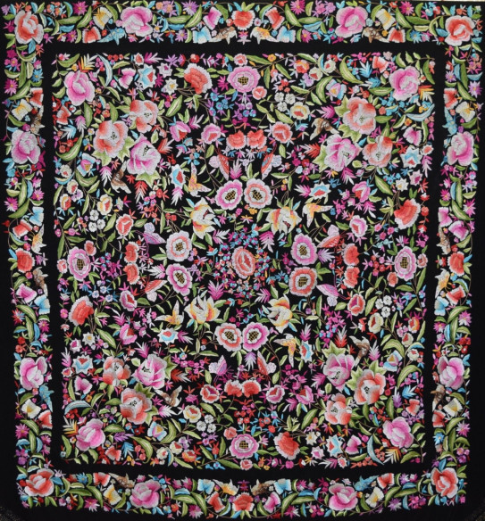 Mantón de Seda Bordado a Mano 140cm | Mantones de Lujo | Juan Foronda
