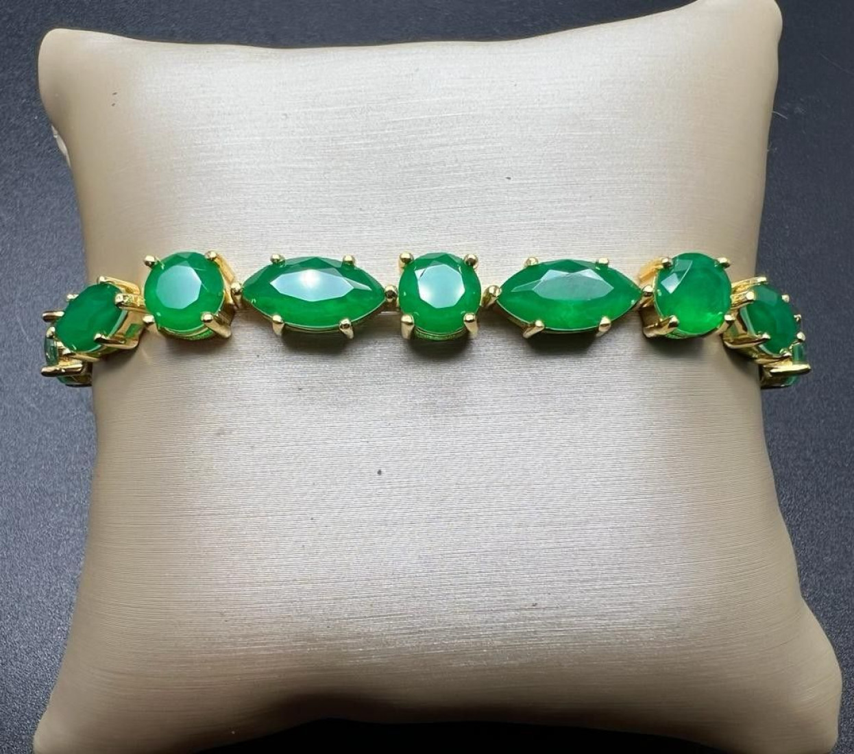 Pulsera esmeralda plata
