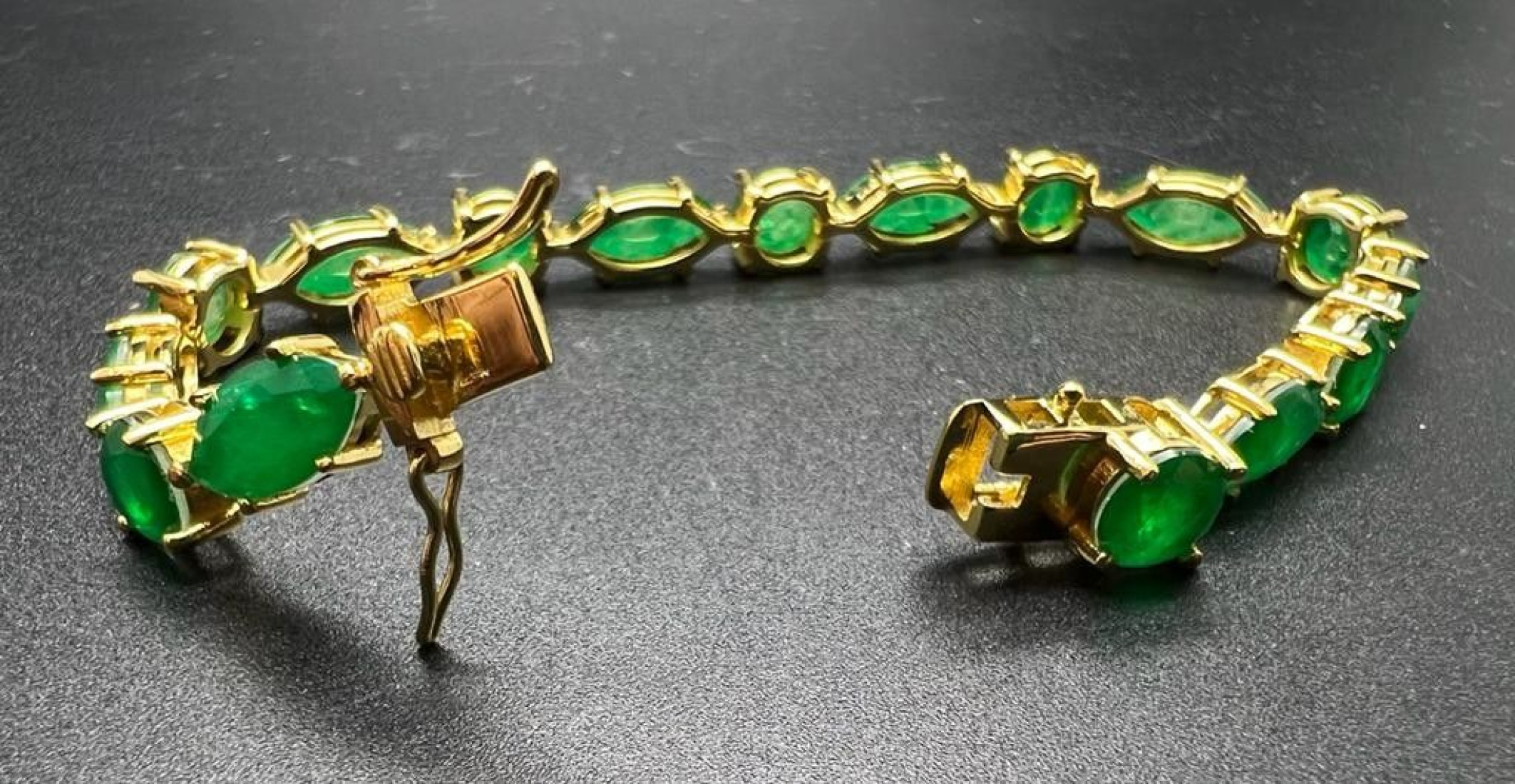 Pulsera esmeralda plata