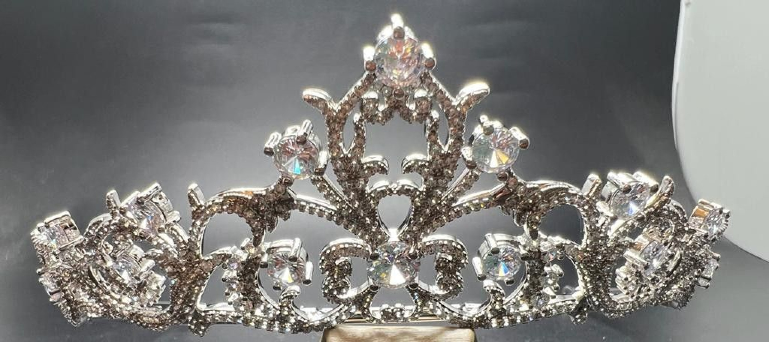Tiara rodio cristales y circonitas