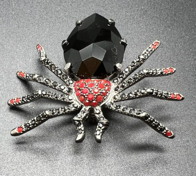 Broche araña plata