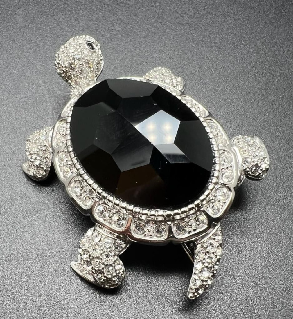 Broche tortuga plata