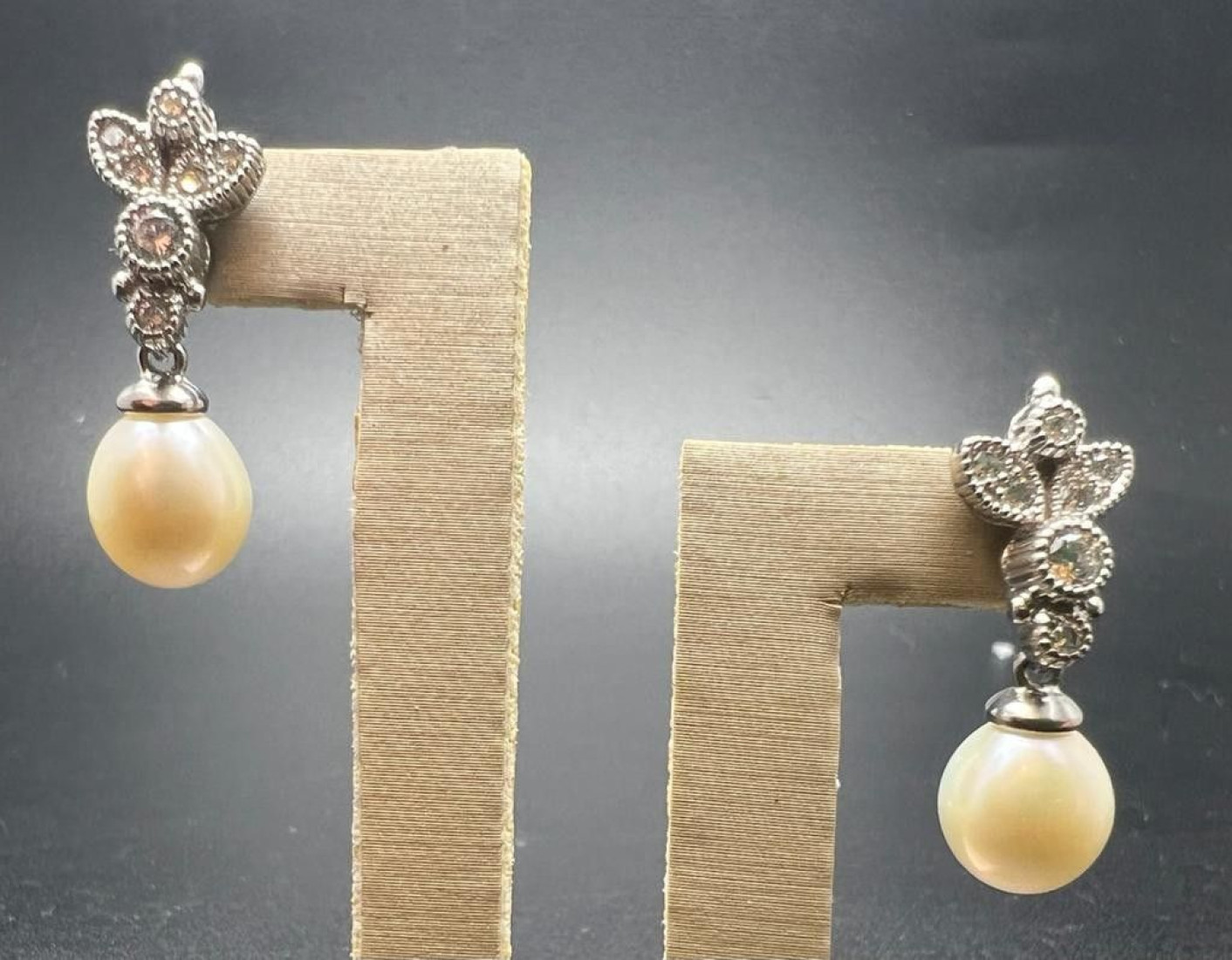 Pendiente perla plata