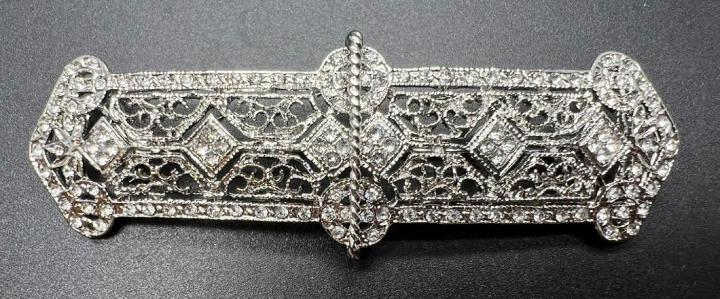Broche mantilla rodio