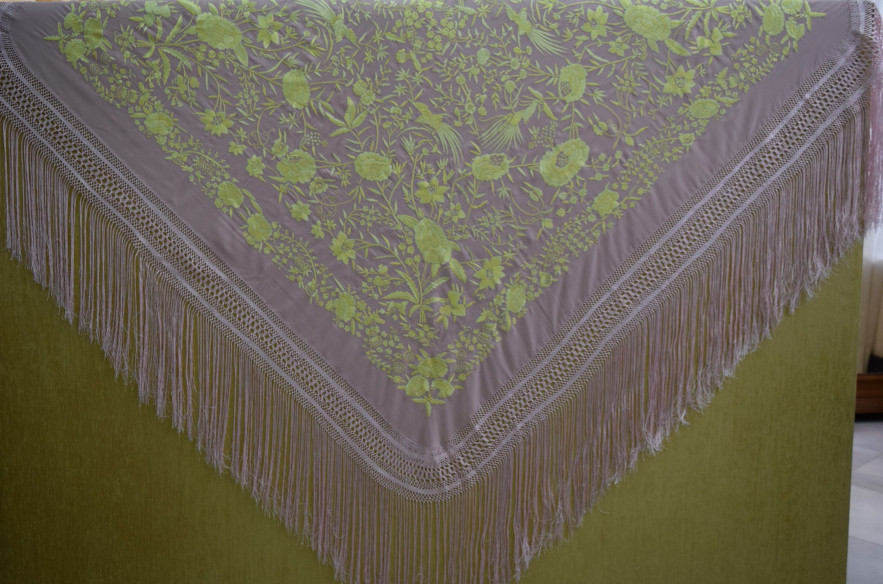 Mantón máquina crespón 145cm