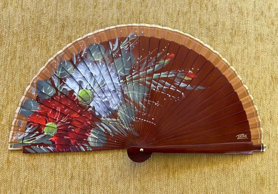 Abanico de Madera de Sapelly Pintado a Mano | Artesanía Única | Juan Foronda