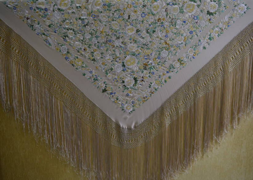 Mantón mano seda 140cm