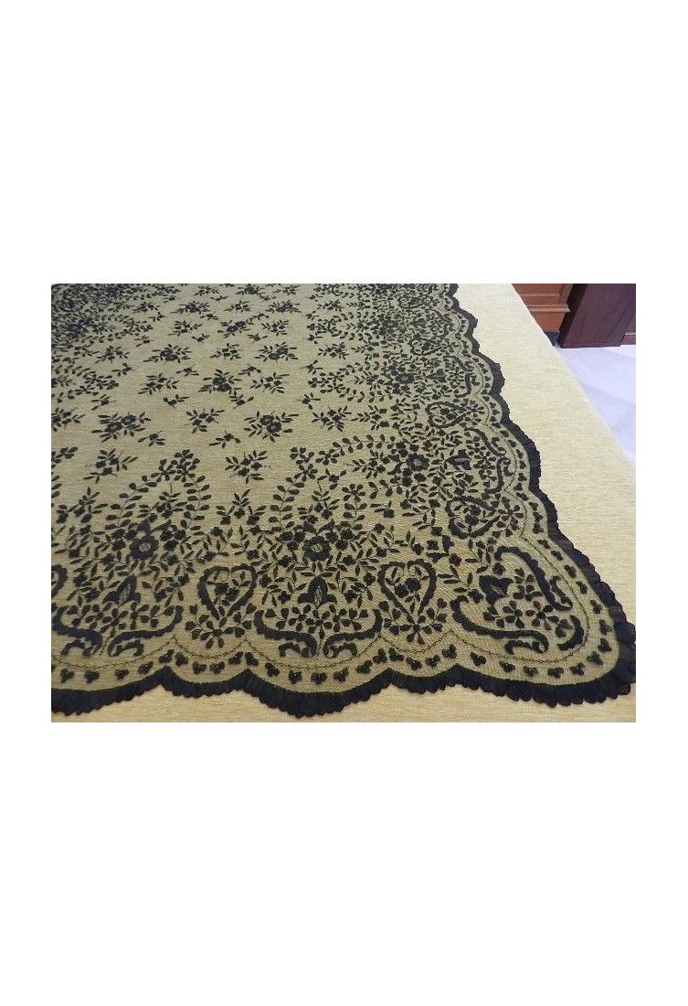 Mantilla bordada a mano en seda 120*240