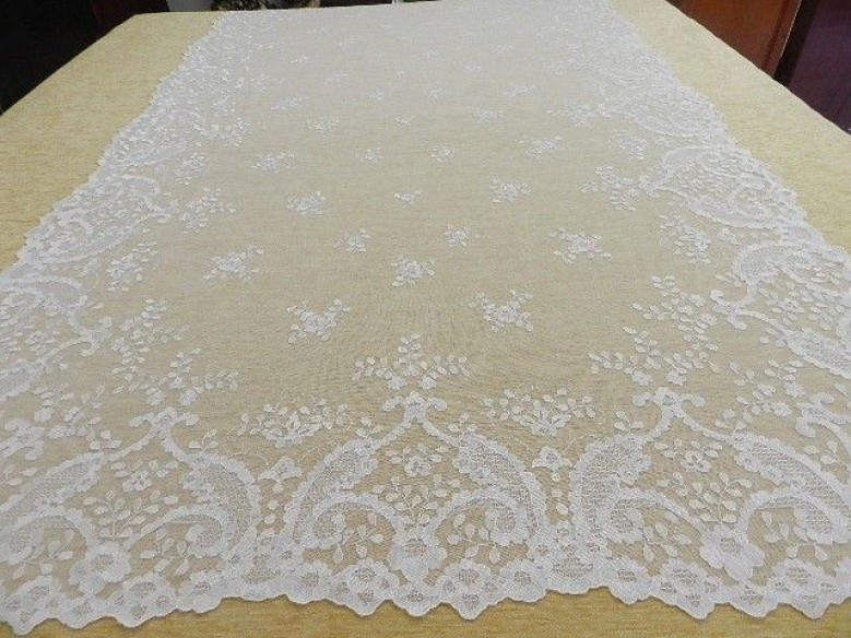Mantilla bordada a mano en seda 120*240