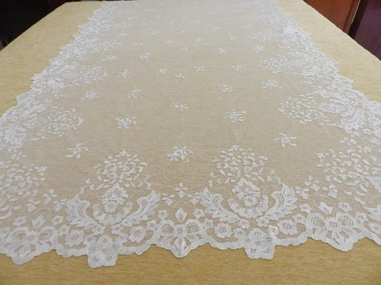 Mantilla bordada a mano en seda 120*240