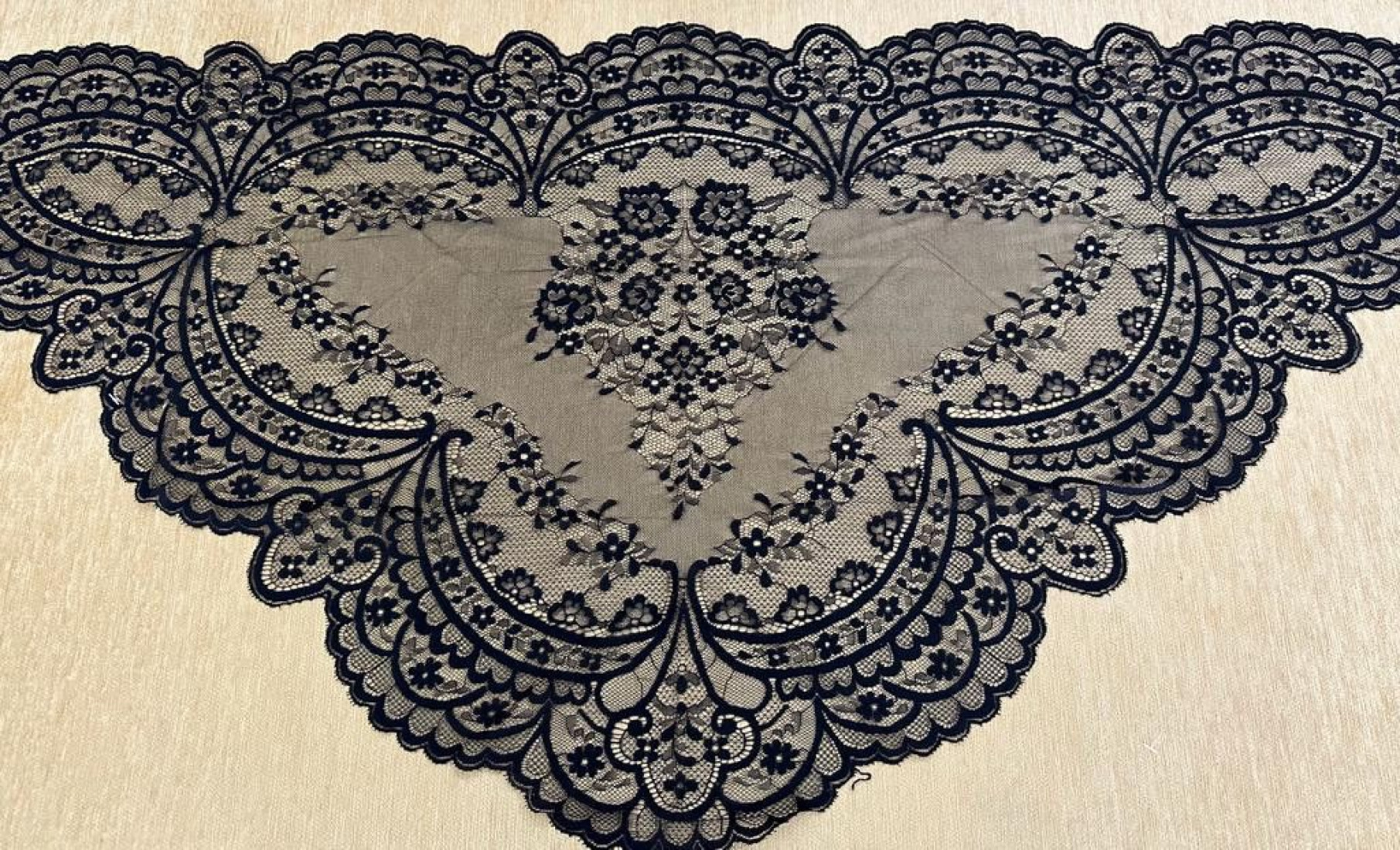Mantilla máquina triangular 120*60