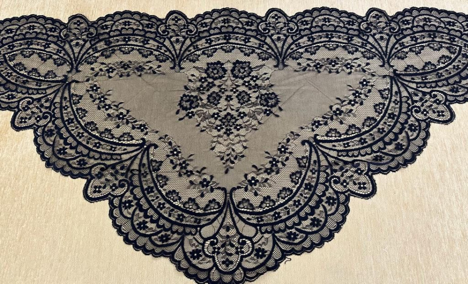 Mantilla máquina triangular 120*60