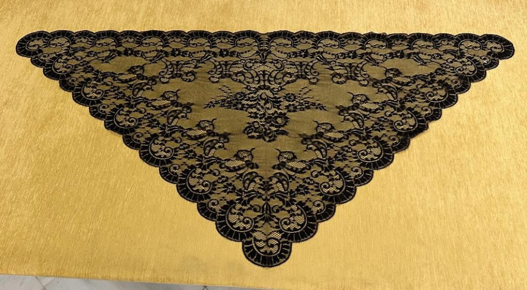 Mantilla máquina triangular 150*75