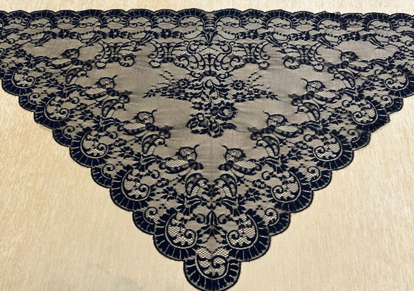 Mantilla máquina triangular 150*75