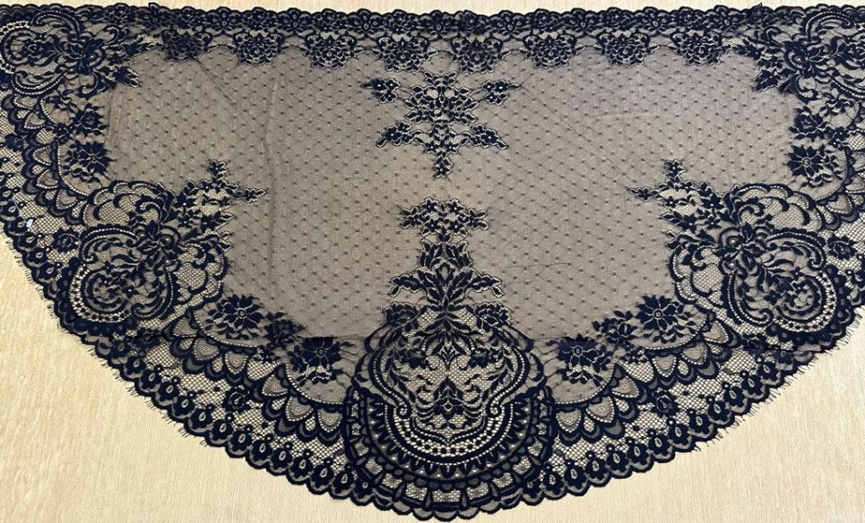 Mantilla máquina media luna