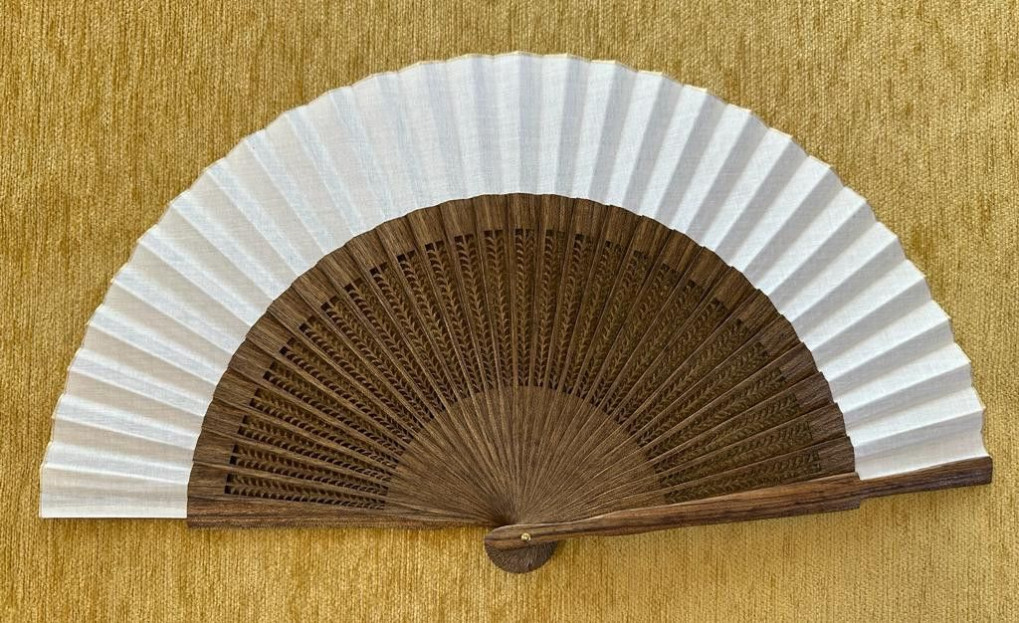 Abanico calado espigas