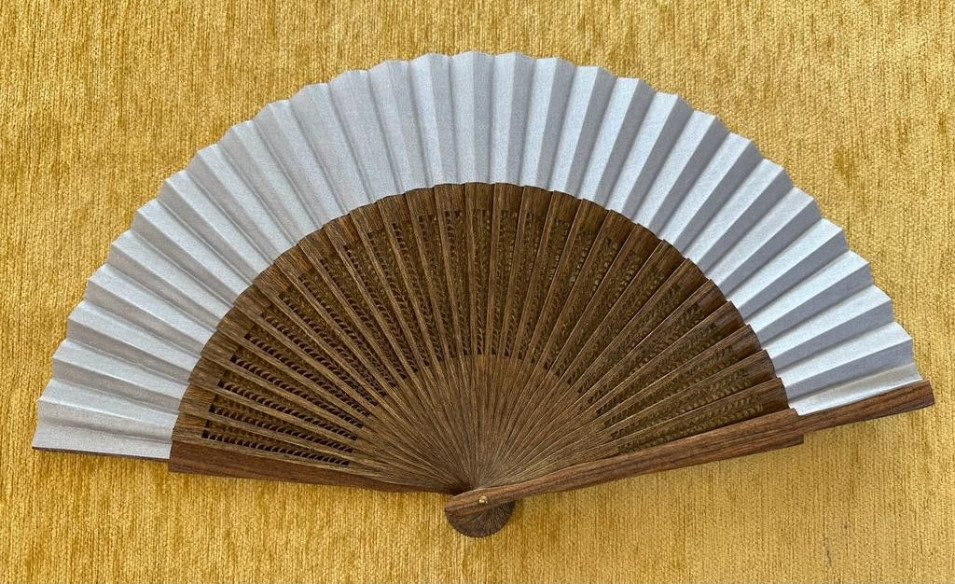 Abanico calado espigas