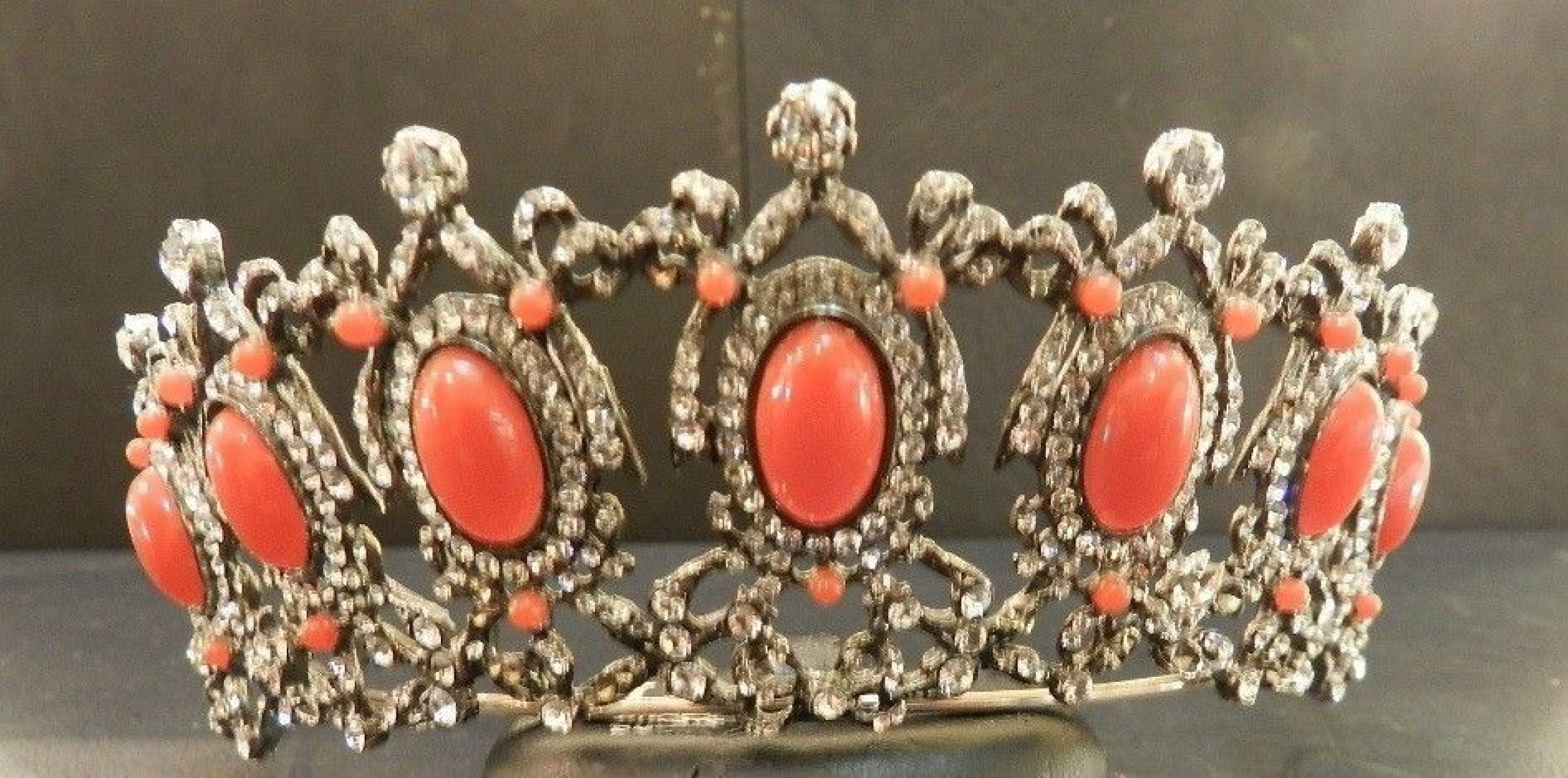 Tiara Imperial coral plata y circonitas