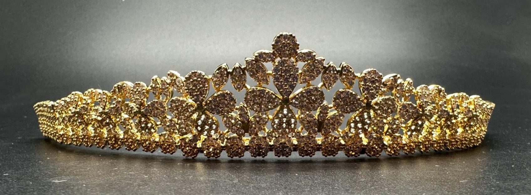 Tiara dorada