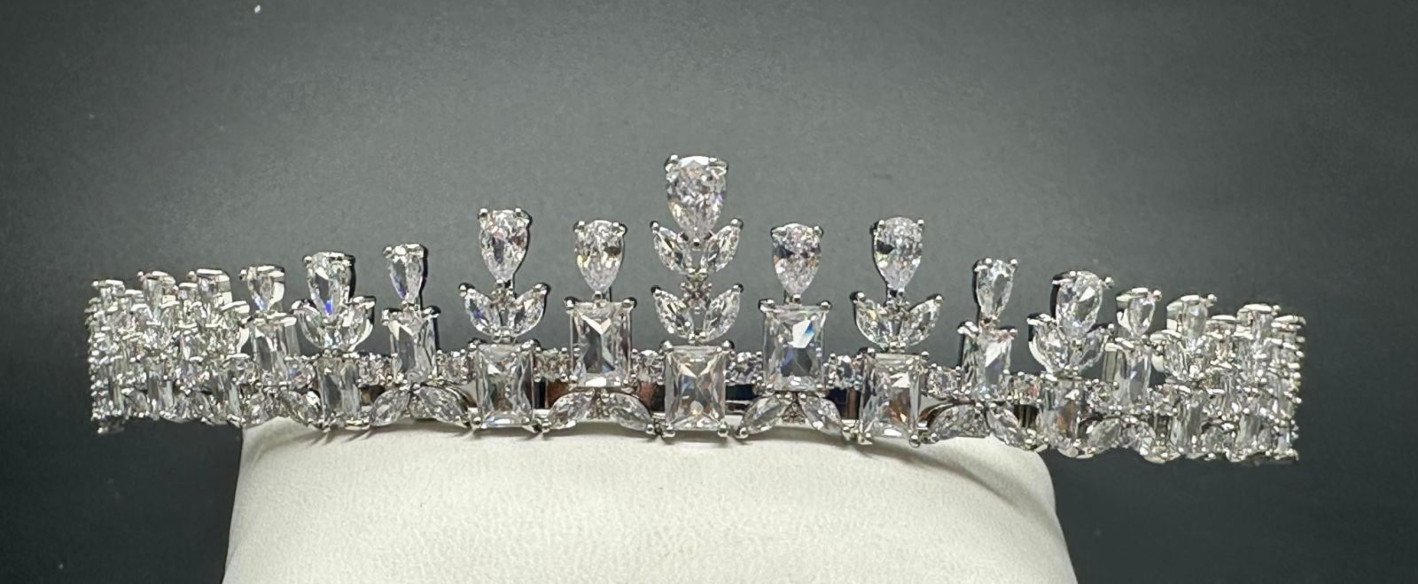 Tiara rodio lágrimas cristal