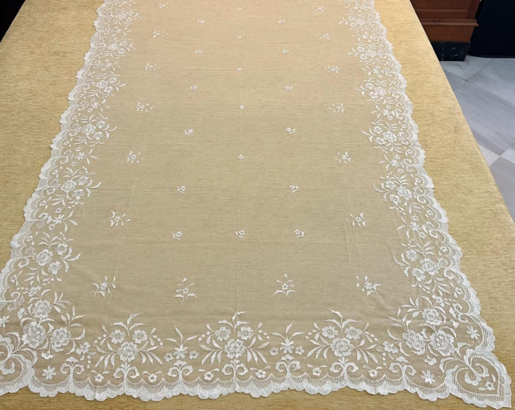 Mantilla mano seda