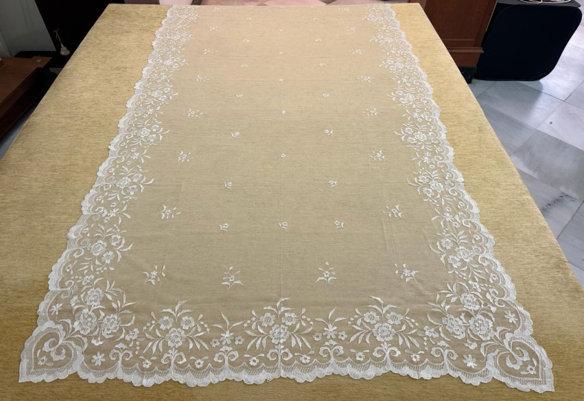 Mantilla mano seda