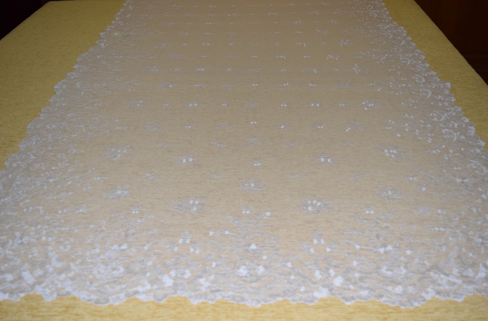 Mantilla mano seda