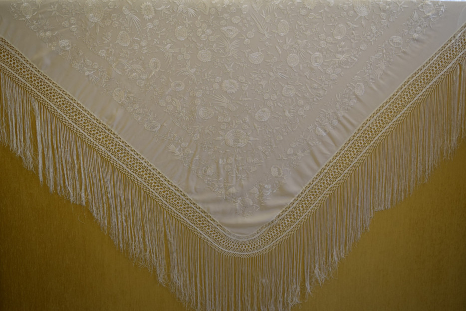 Mantón mano crespón 150cm