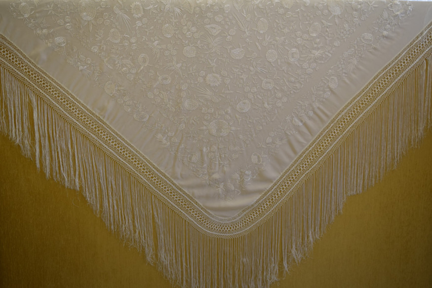 Mantón mano crespón 150cm