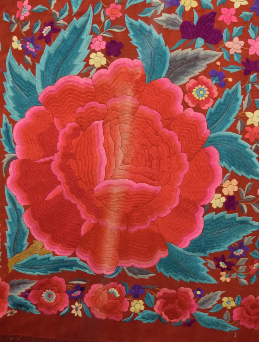 Mantón antiguo mano seda 170cm