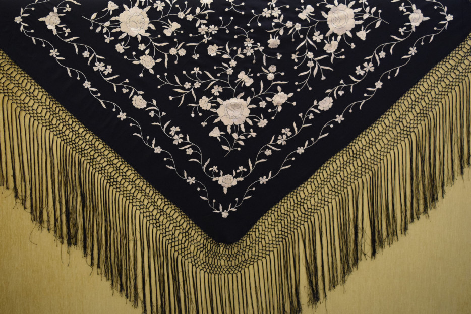 Mantón mano seda 115cm
