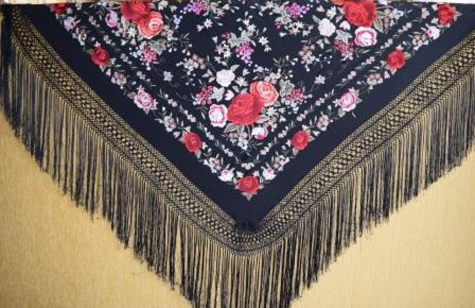 Mantón de Seda Natural Bordado a Mano de 140 cm | Juan Foronda