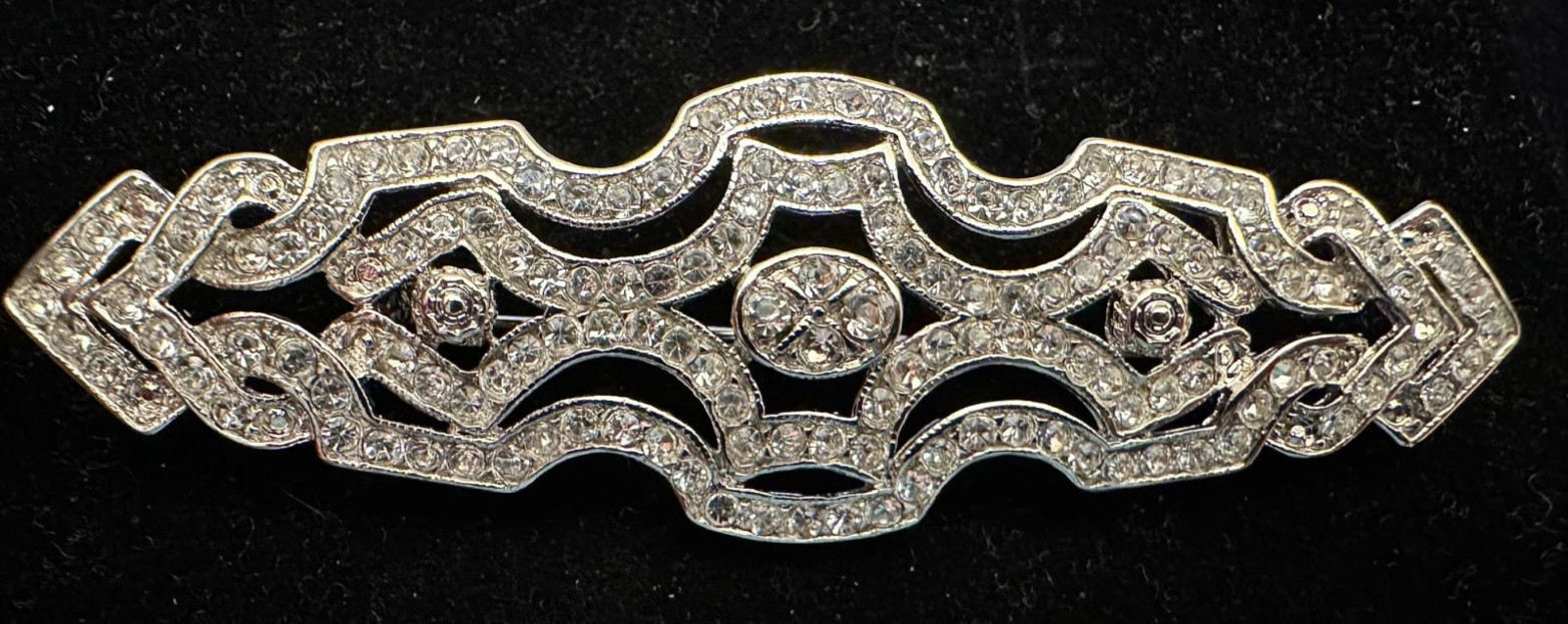 Broche mantilla rodio