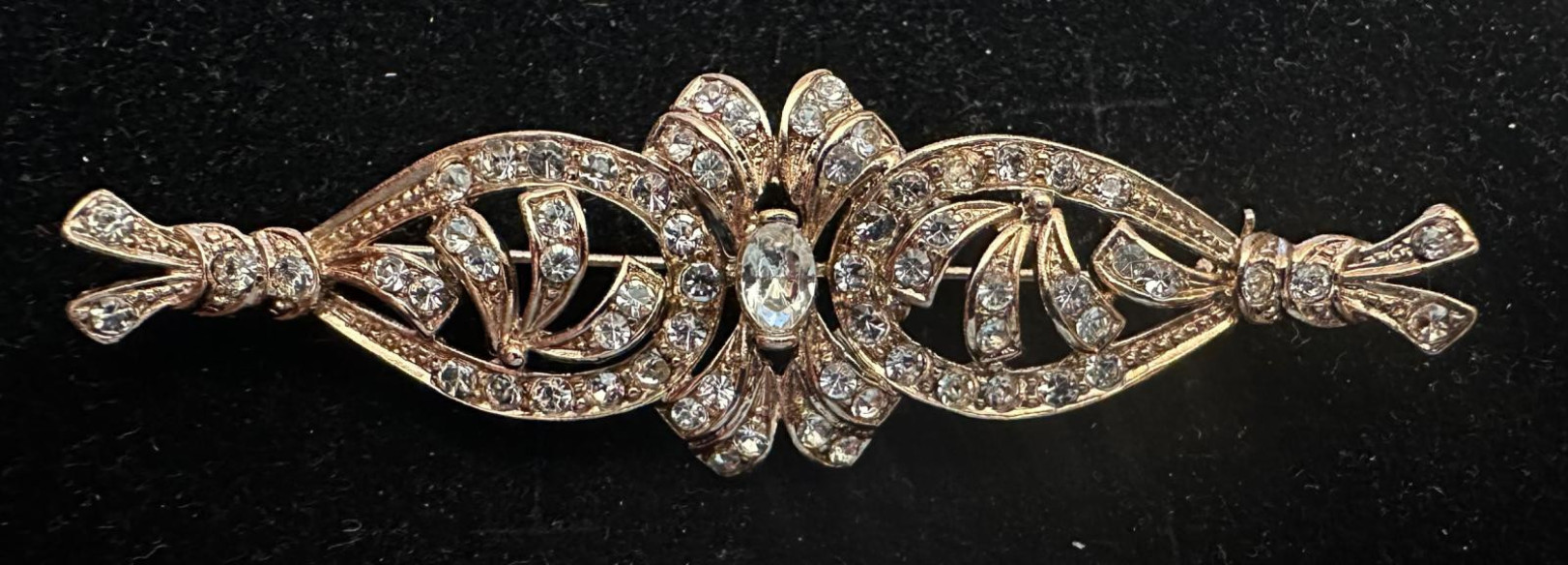 Broche mantilla rodio
