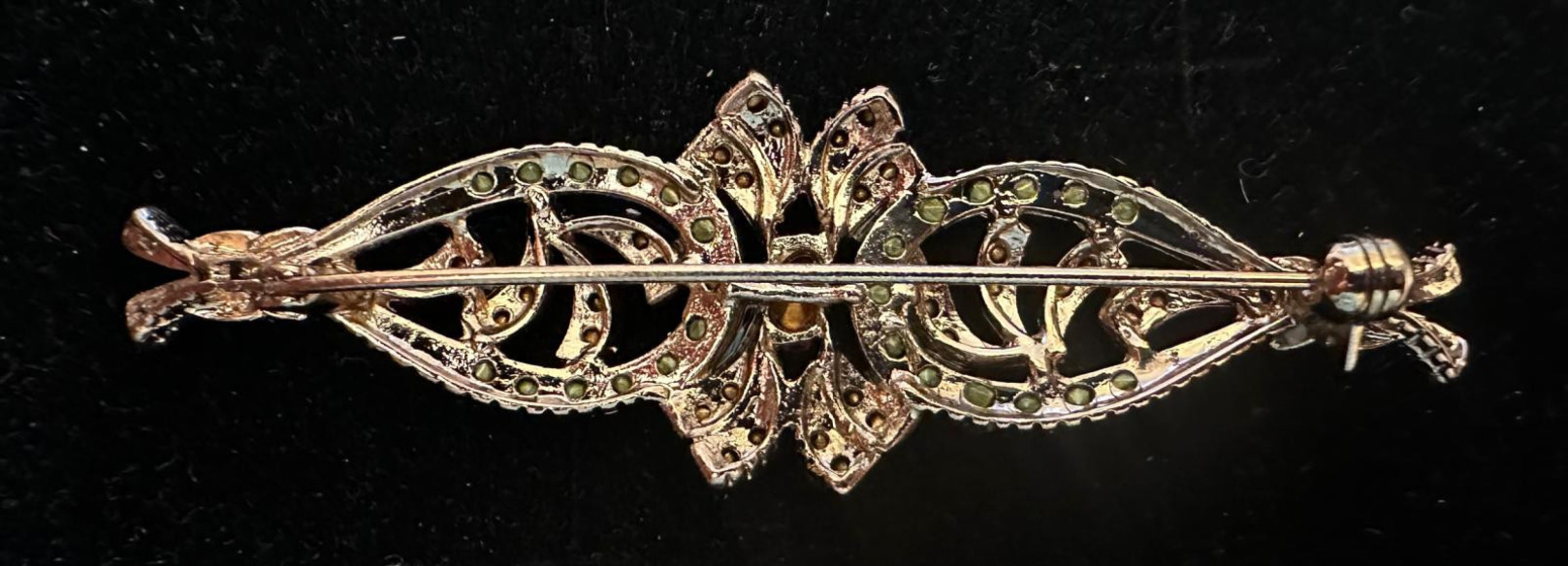 Broche mantilla rodio