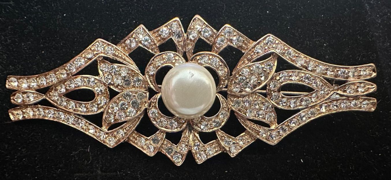 Broche mantilla rodio