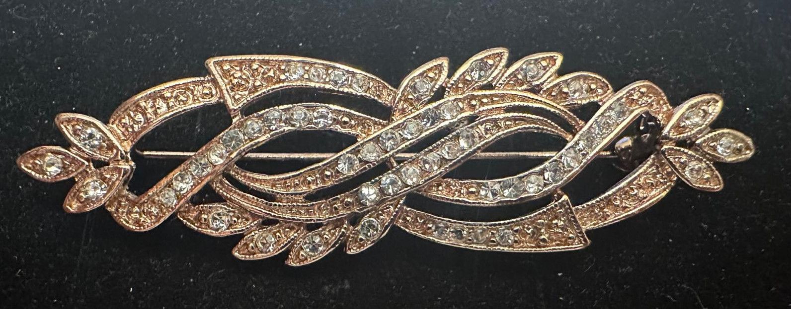 Broche mantilla rodio