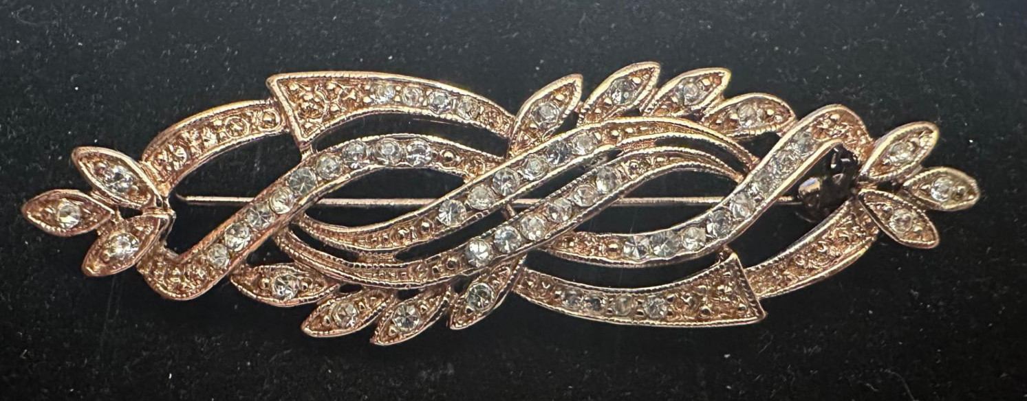 Broche mantilla rodio