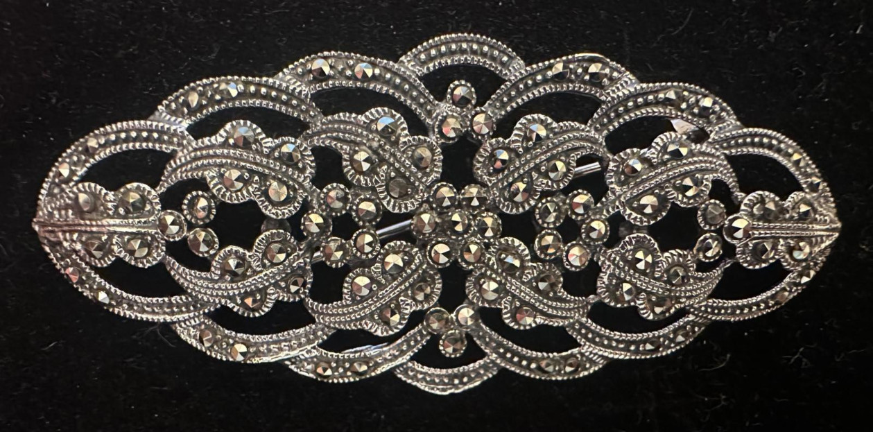 Broche plata con marcasitas 7,5*3 cm