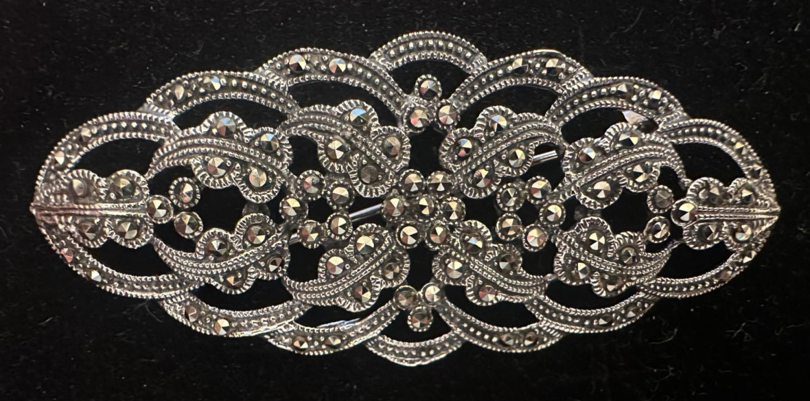 Broche plata con marcasitas 7,5*3 cm