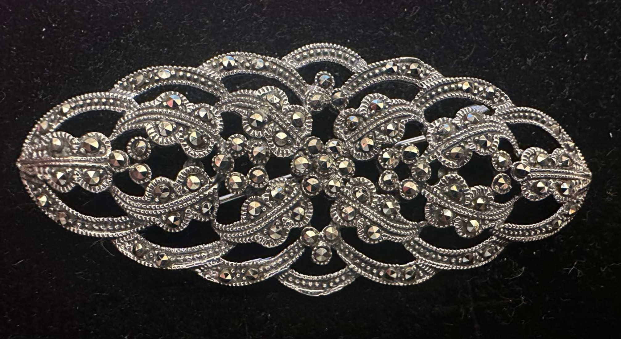 Broche plata con marcasitas 7,5*3 cm
