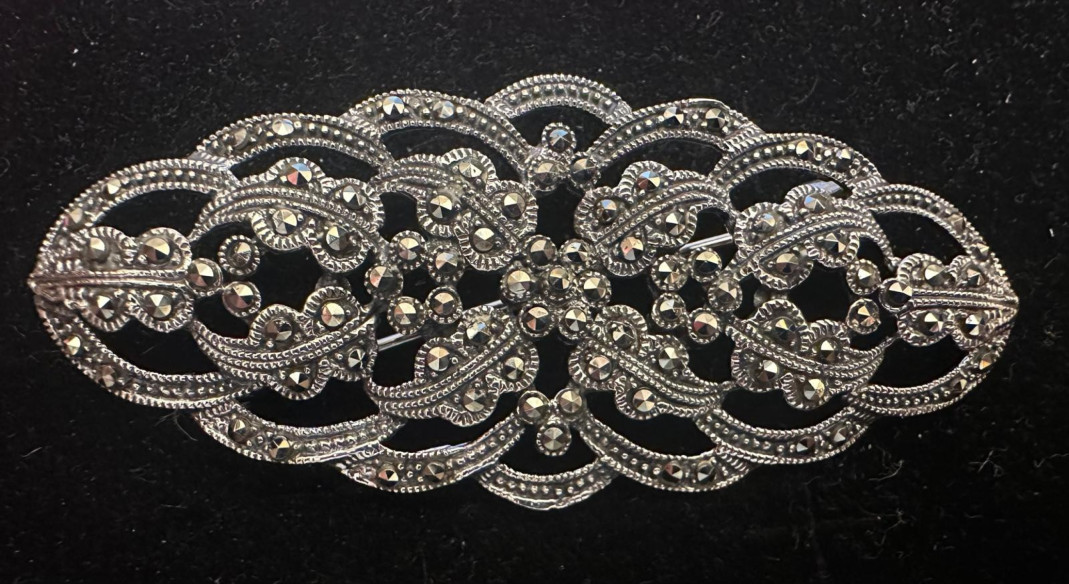 Broche plata con marcasitas 7,5*3 cm