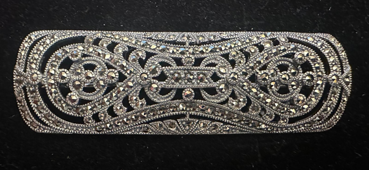 Broche plata y marcasitas
