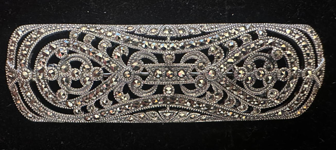 Broche plata y marcasitas