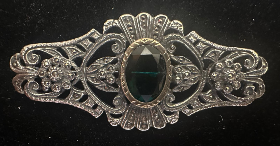 Broche plata marcasitas esmeralda