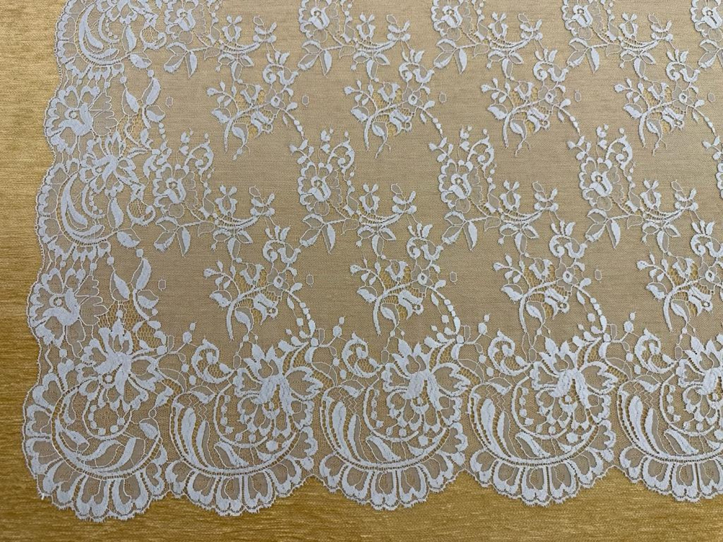 Mantilla máquina color perla 100*220
