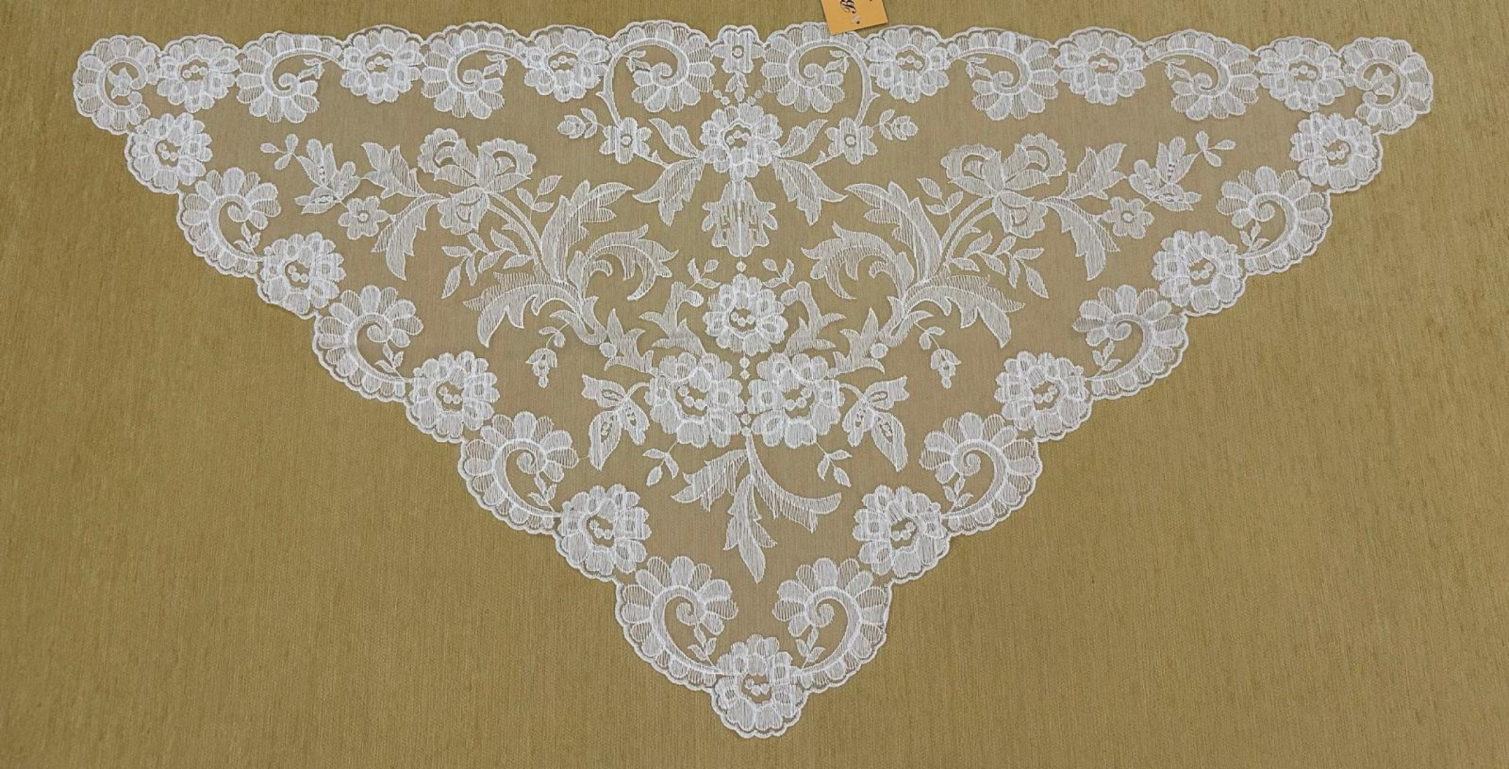 Mantilla triangular 60*120